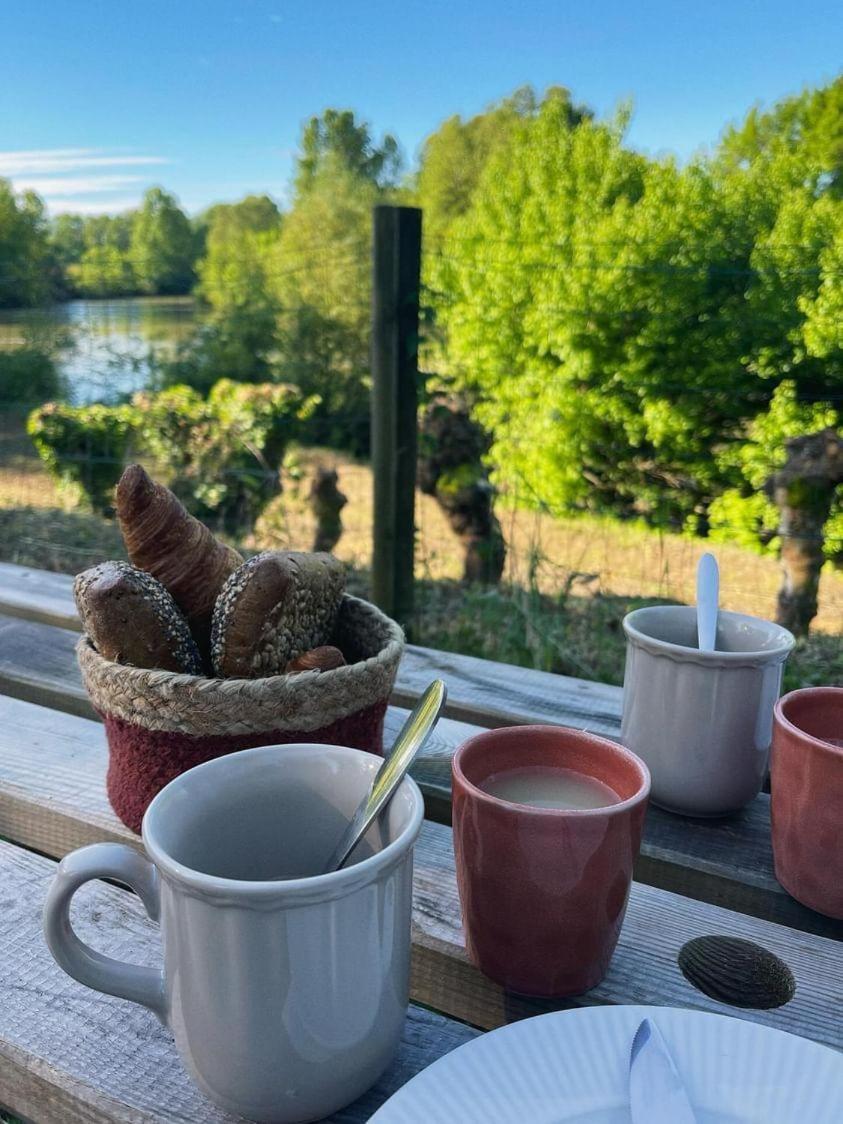 Bed and Breakfast Les Nuits De Cassiopee Sorde-lʼAbbaye Pokój zdjęcie